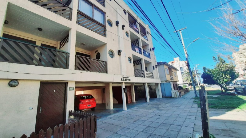 Departamento Edificio ABAITH 3° PISO  en:Villa Gesell, zona:Centro 