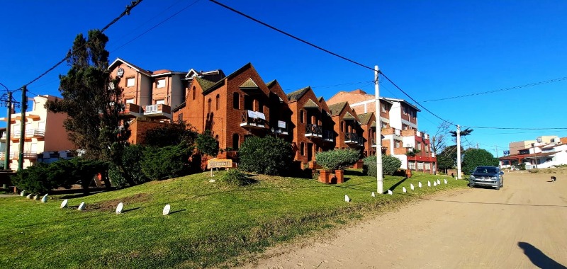 Duplex Duplex PETUNIA N°7 Retasado!!!! Amplio triplex co en: Villa Gesell , zona: Sur