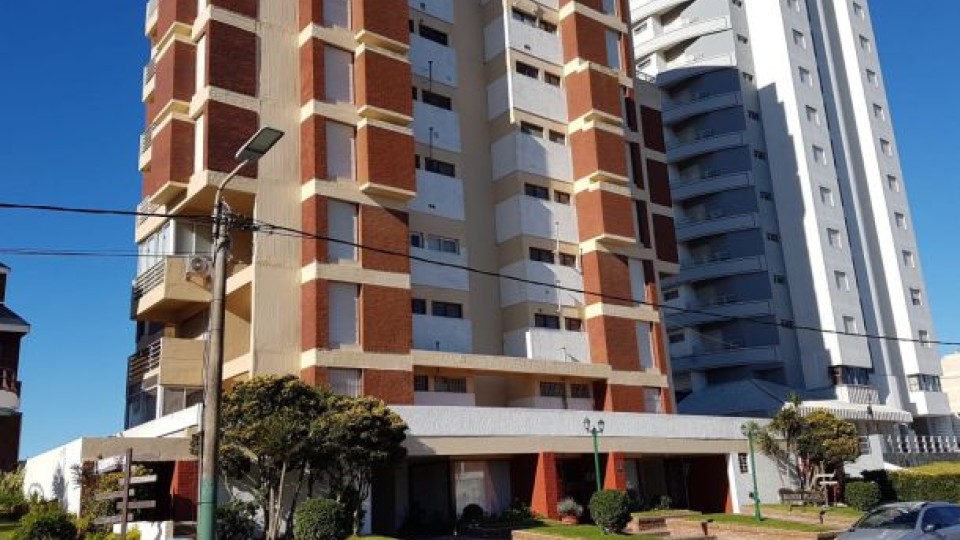 Departamento Edificio BARON PLAYA 9ºD  en:Villa Gesell, zona:Centro 