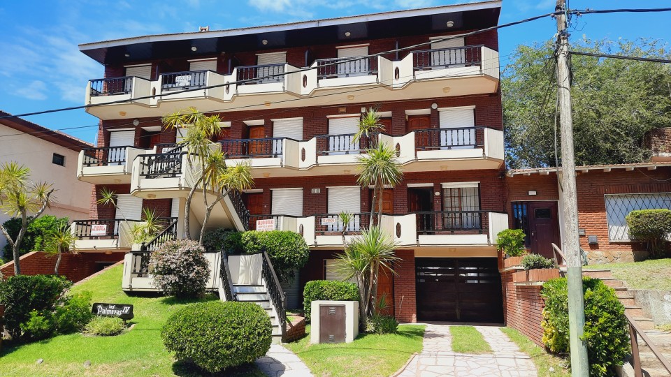 Departamento Edificio PALMERAS IV 2º8  en: Villa Gesell , zona: Centro 