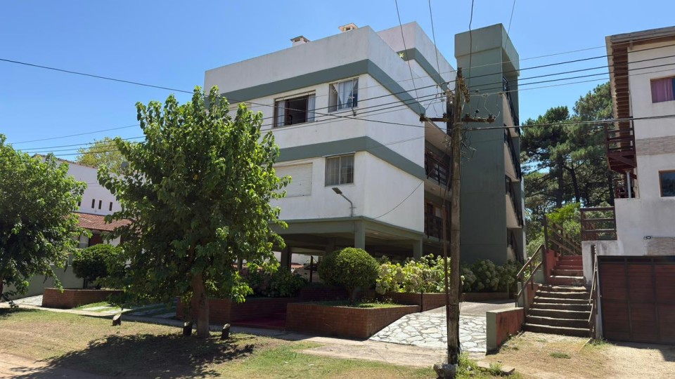 Departamento Edificio ESPOMAR 2º8  en:Villa Gesell, zona:Sur