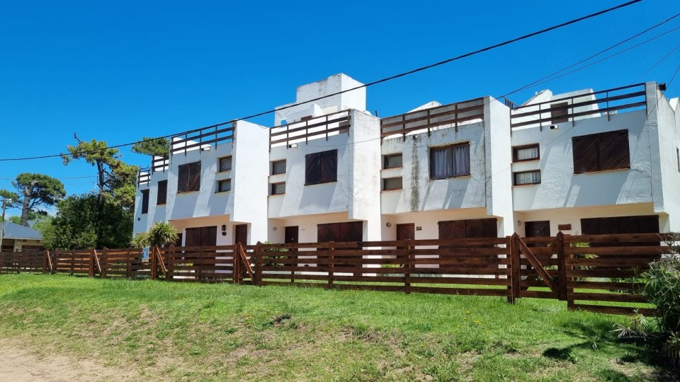 Duplex Dúplex VILLA BONITA N°1  en:Villa Gesell, zona:Sur